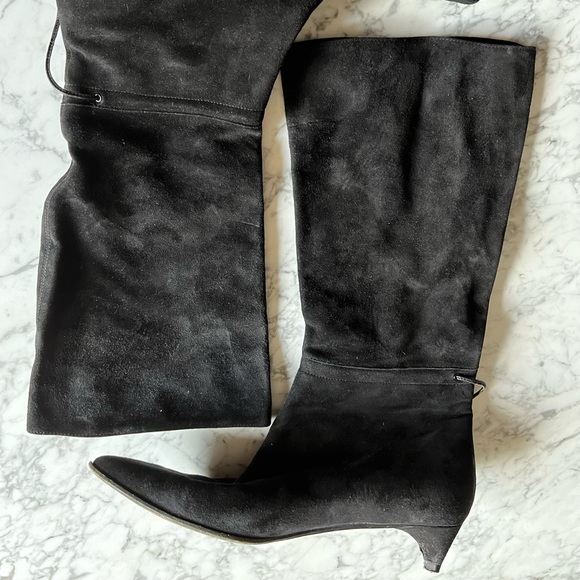 Authentic MaxMara Low Heel Suede Boots - Picture 3 of 5